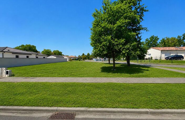 Montauban 82000,  Fonneuve Terrain  constructible et viabilisé et piscinable — photo 4