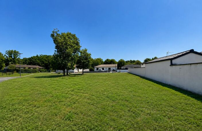 Montauban 82000,  Fonneuve Terrain  constructible et viabilisé et piscinable — photo 5