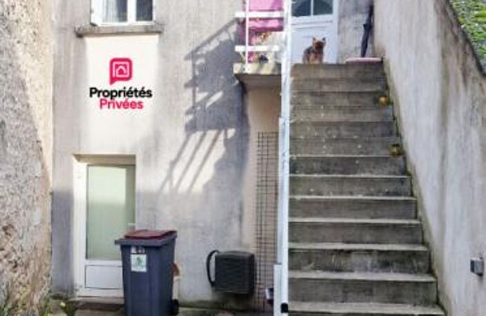 Immeuble de rapport - 90 m² - 4 pièces - local commercial et appartement T2 — photo 2