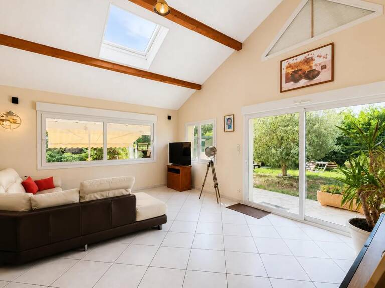 Maison de 7 pièces de 180 m² à Jassans-Riottier — photo 1