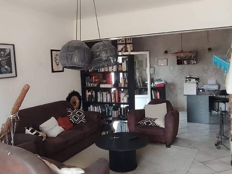 GRANDE MAISON FAMILIALE DE 6 CHAMBRES AVEC POTENTIEL COMMERCIAL — photo 1