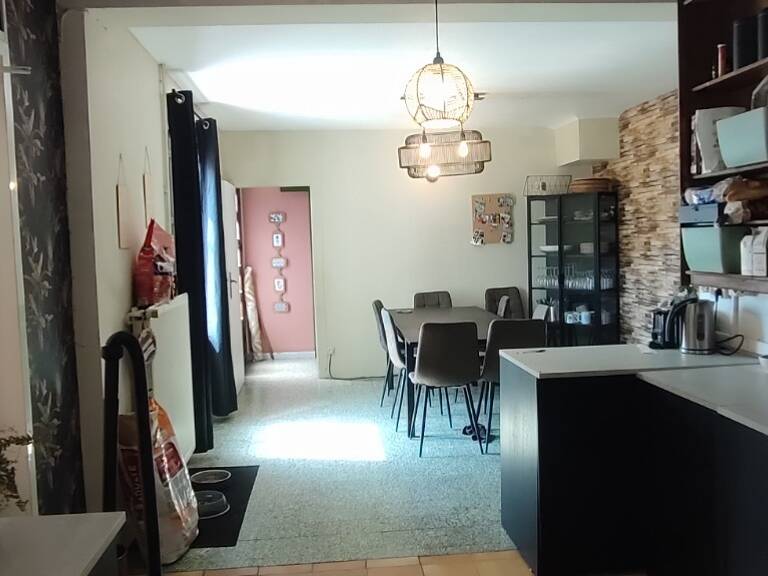 GRANDE MAISON FAMILIALE DE 6 CHAMBRES AVEC POTENTIEL COMMERCIAL — photo 1