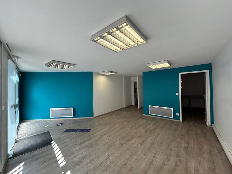Commerce  40 m² — photo 1