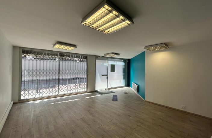 Location commerce  40 m² à Toulouse (31400) — photo 3