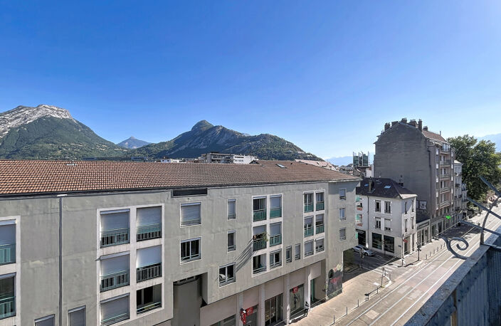 Isère (38) - A Vendre GRENOBLE - Appartement Duplex T2 49m2 — photo 2
