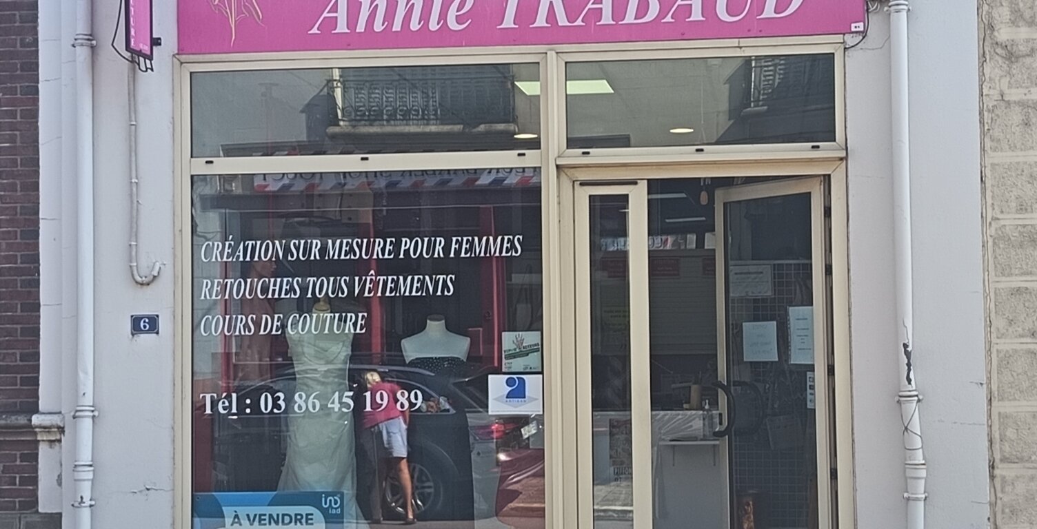 Vente Boutique/Local commercial 64 m&sup2; — photo 1