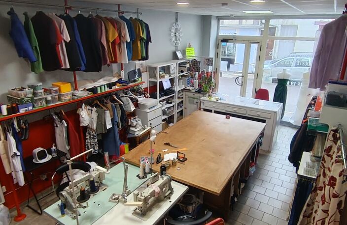 Vente Boutique/Local commercial 64 m&sup2; — photo 3