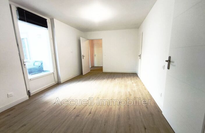 P3 + grande cabine traversant rez-de-jardin avec entrée indépe — photo 3
