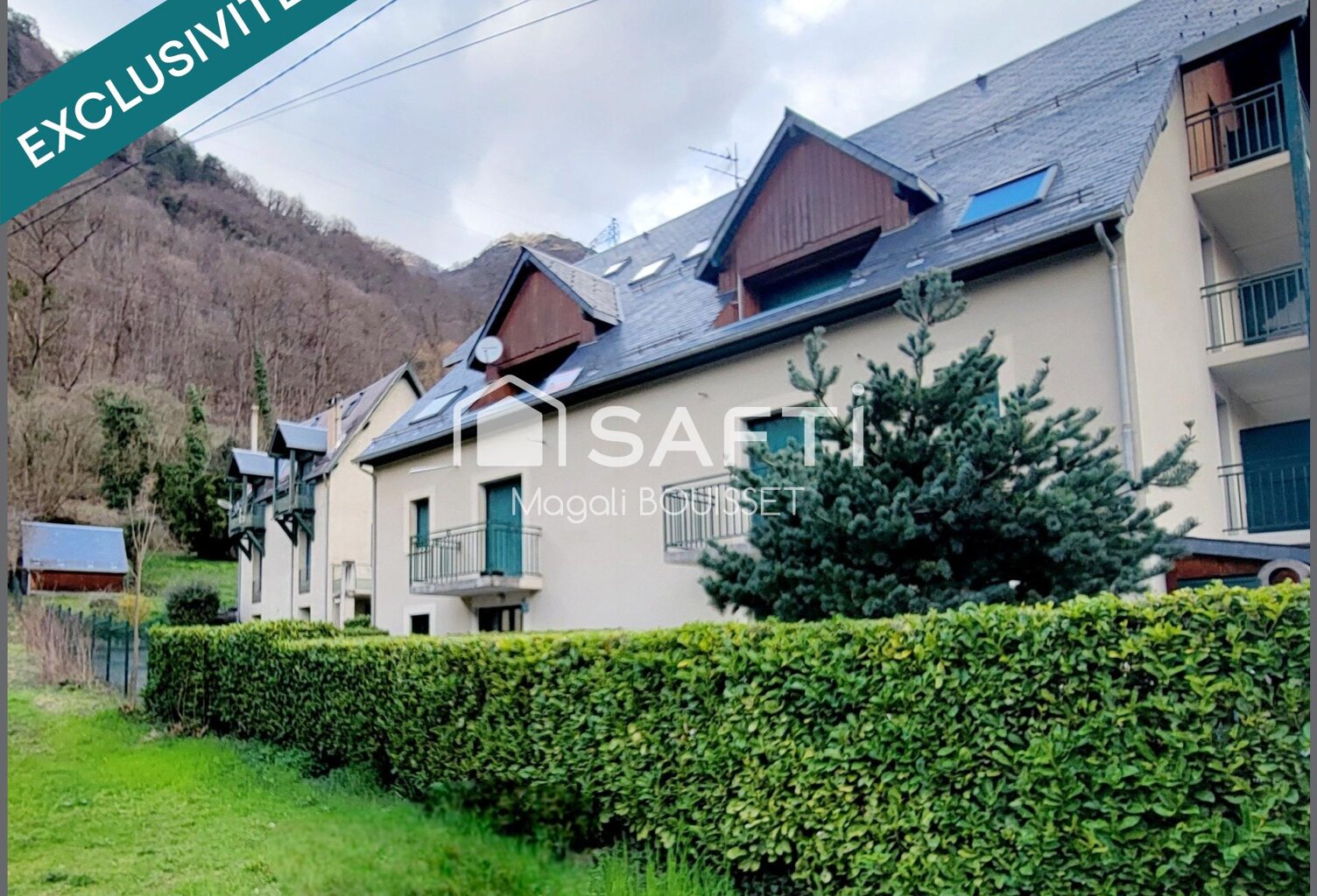 Appartement T3 duplex de 51m², une terrasse avec vue sur le Venasque, deux chambres et une salle d'eau et une salle de bain, une place de parking, un local à ski et vélo. — photo 1