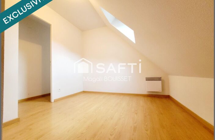 Appartement T3 duplex de 51m², une terrasse avec vue sur le Venasque, deux chambres et une salle d'eau et une salle de bain, une place de parking, un local à ski et vélo. — photo 5