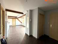Superbe appartement de 3 pièces au 2éme et dernier étage, disposant d'un balcon, d'une place de stationnement privée et d'une cave ! — photo 2