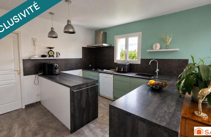 Plain-pied de 145 m² avec piscine et espace indépendant — photo 3