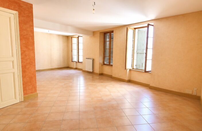 Maison de caractère de 208 m2 avec cour et garage, à deux pas des plages et de Béziers — photo 4