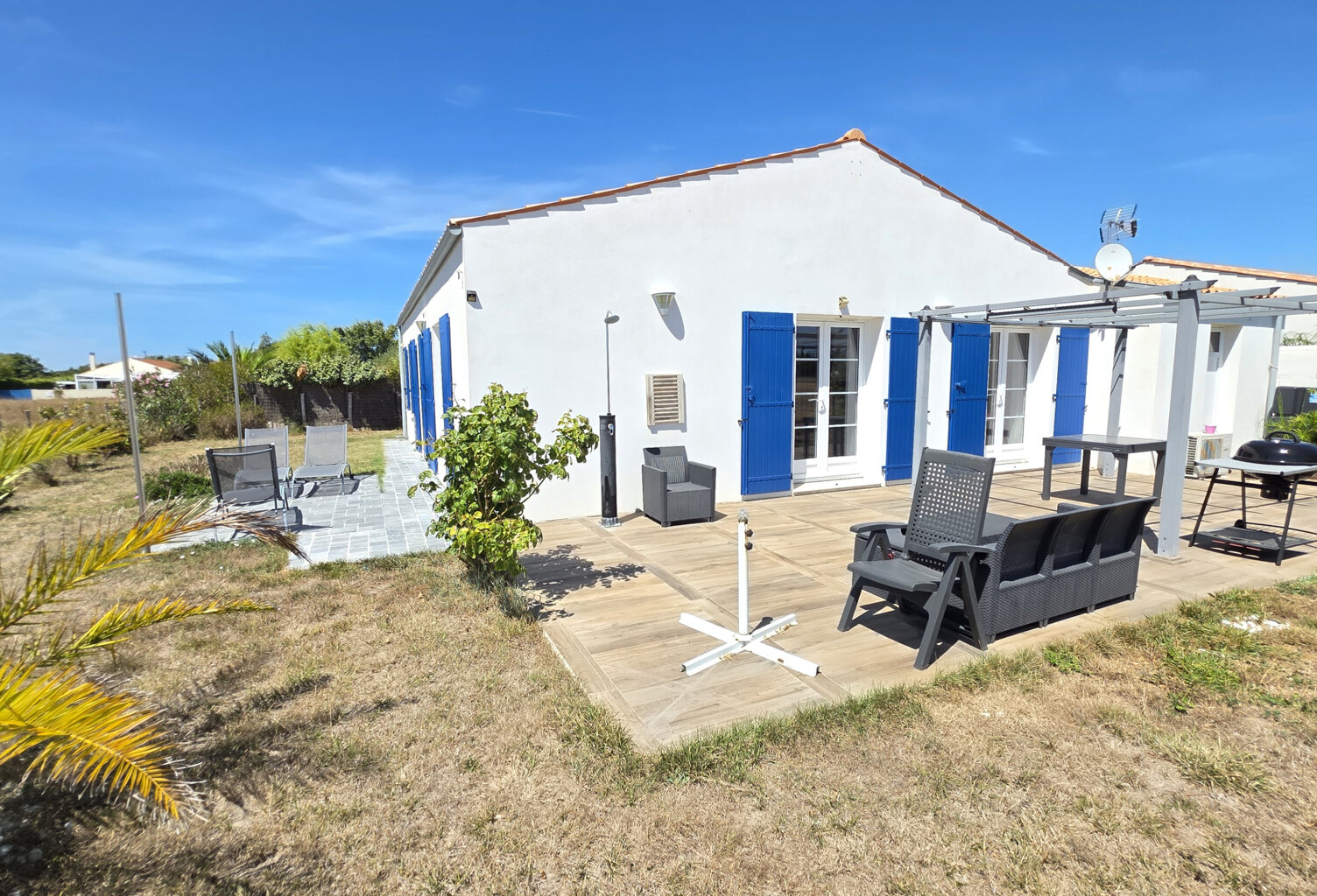 Maison de plain-pied au calme   3 chambres, garage et terrain clos de 437 m2 — photo 1
