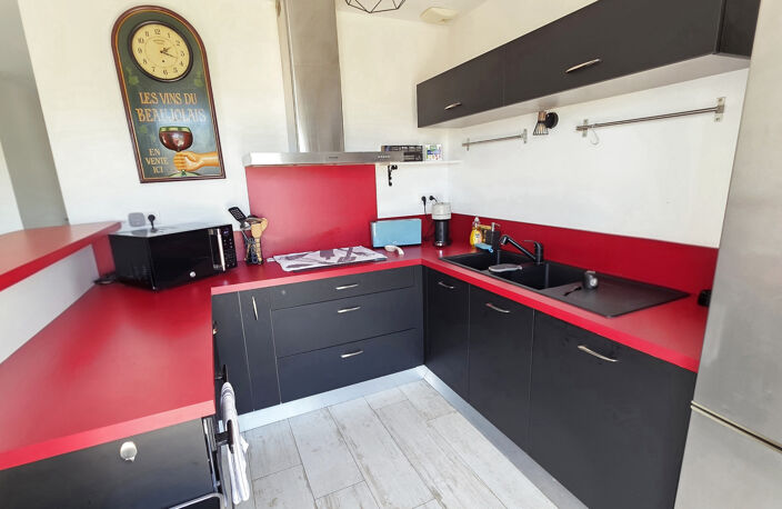 Maison de plain-pied au calme   3 chambres, garage et terrain clos de 437 m2 — photo 2