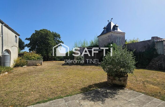 Demeure de charme avec piscine et dépendances  Parc de 1 553 m² au cœur de Cozes — photo 2