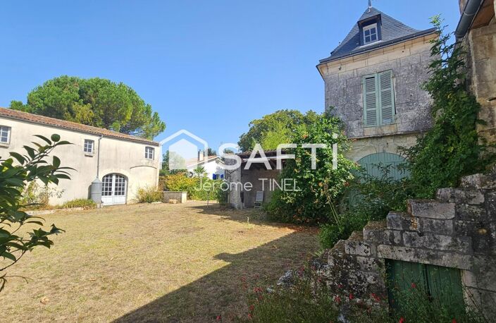 Demeure de charme avec piscine et dépendances  Parc de 1 553 m² au cœur de Cozes — photo 3
