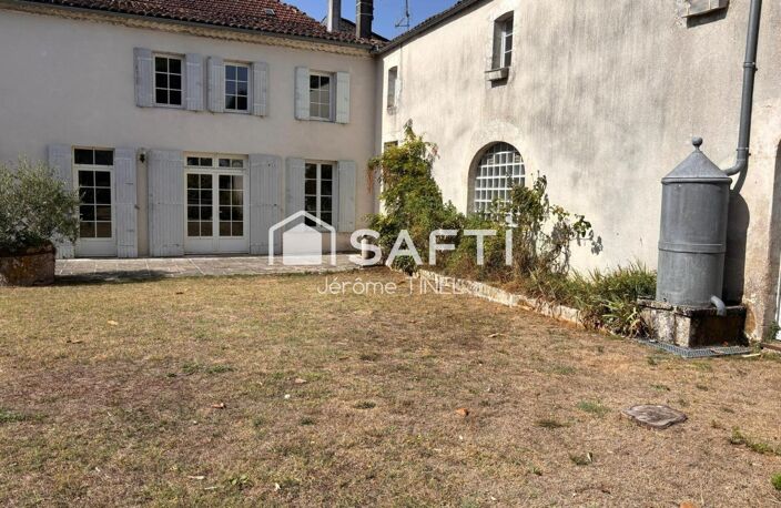 Demeure de charme avec piscine et dépendances  Parc de 1 553 m² au cœur de Cozes — photo 4