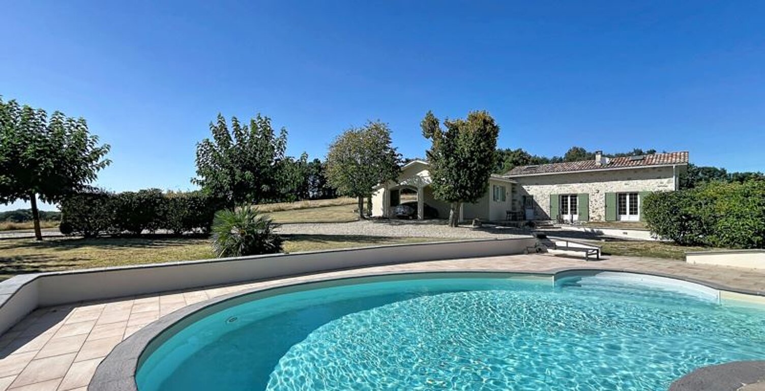Maison en pierre de 4 pièces principales — photo 1