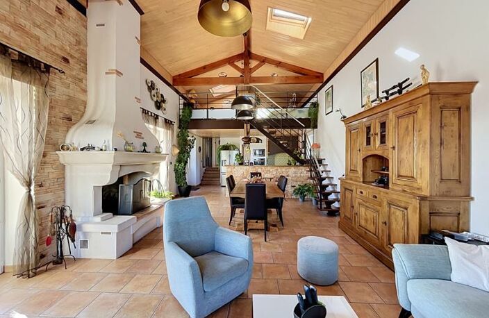 Maison en pierre de 4 pièces principales — photo 3
