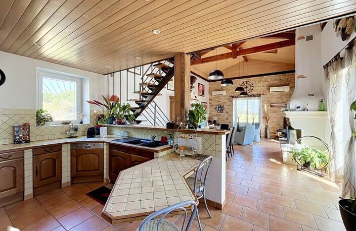 Maison en pierre de 4 pièces principales — photo 5