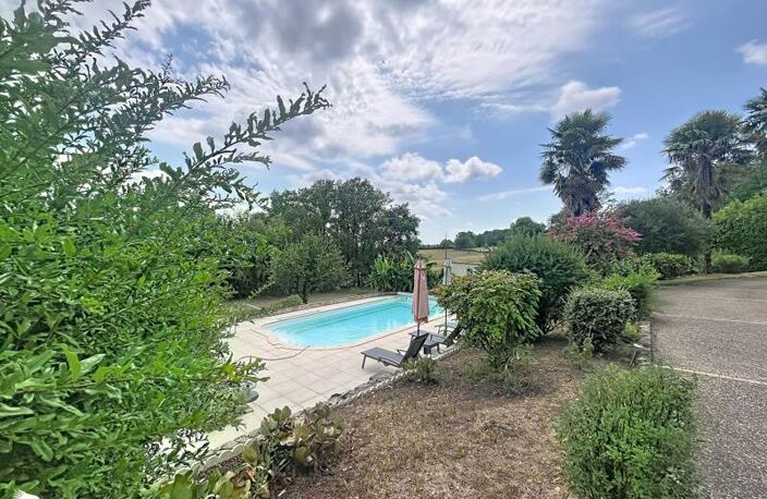Vente maison 4 pièces 152 m² Thiviers (24800) — photo 2