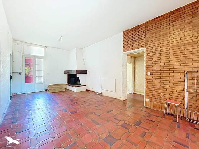 Maison en pierre de 5 pièces principales — photo du bien