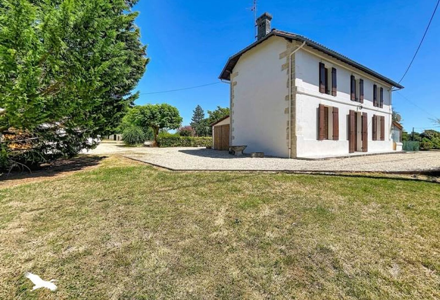 Maison en pierre de 7 pièces principales — photo 1