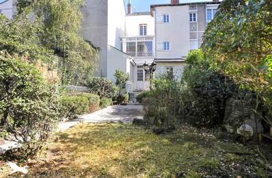 Maison de ville de 10 pièces principales — photo du bien