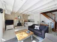 Maison en pierre de 2 pièces principales — photo 3