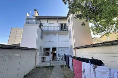 Immeuble  835200 €