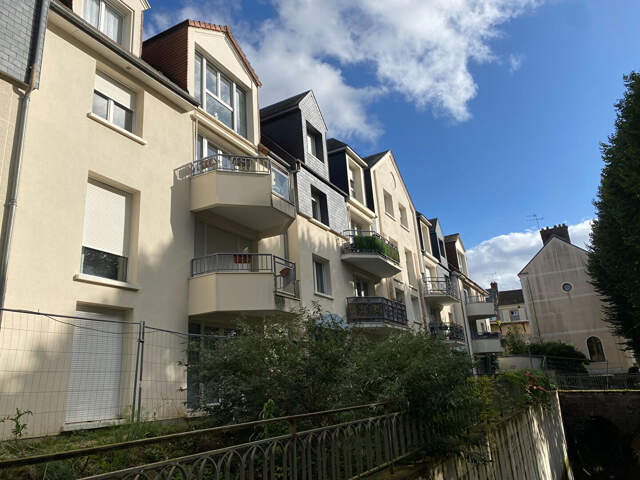 Appartement Evreux T3 de 73 m² avec Cave et Parking — photo du bien