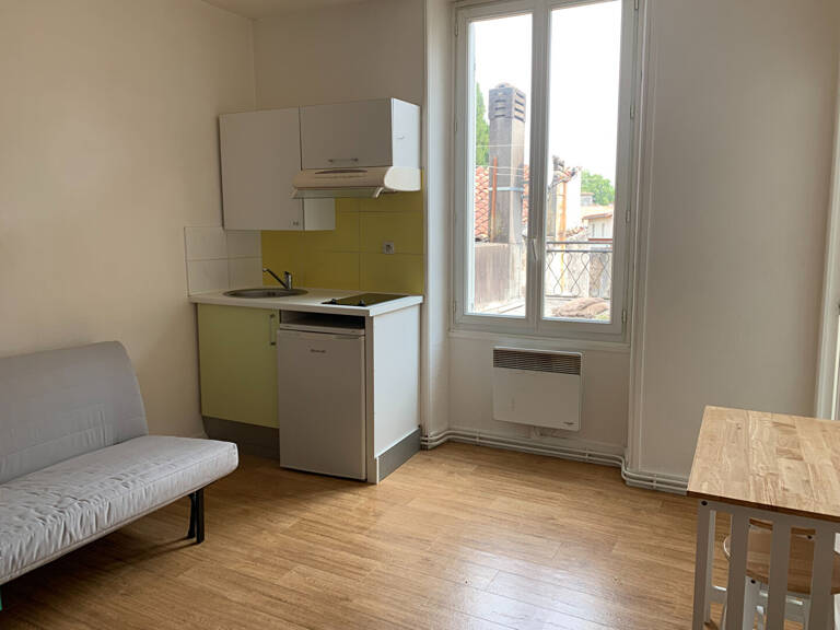 Studio 15 m²  - Jonzac Centre Ville — photo 1