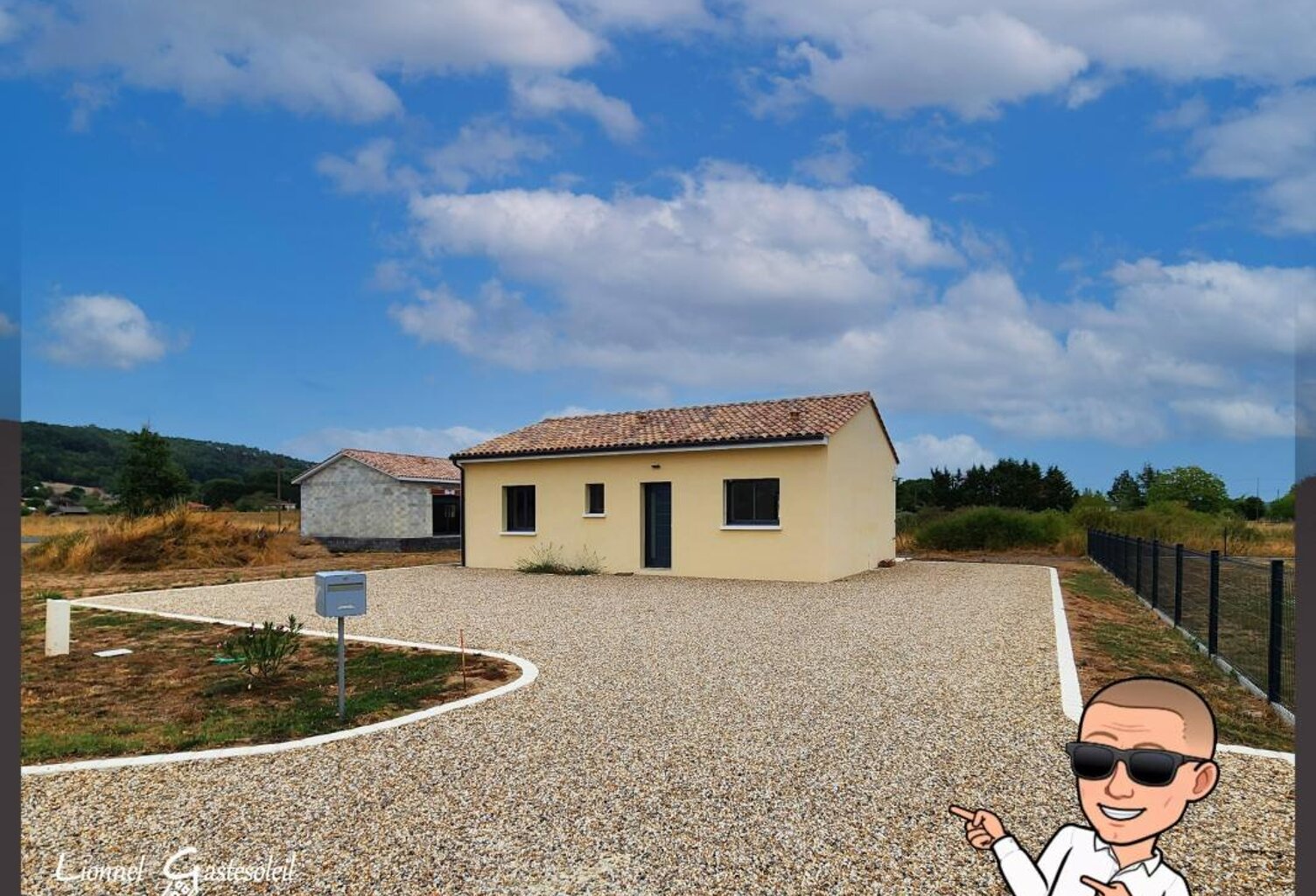 Maison à vendre de plain pied 3 pièces deux chambres sans travaux finition premium sur la commune du FLEIX (24) — photo 1