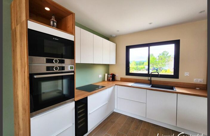 Maison à vendre de plain pied 3 pièces deux chambres sans travaux finition premium sur la commune du FLEIX (24) — photo 5