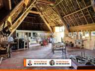 Pierre, chaume, grands volumes et vue sur le Sancy : un projet rare dans le Cantal — photo 2