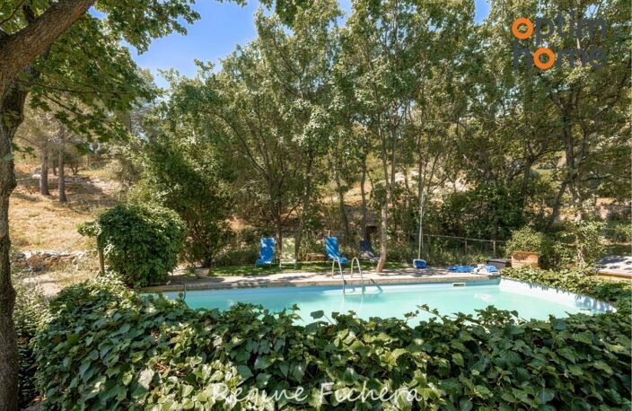 Puyloubier — Maison d'architecte au pied de la montagne Sainte-Victoire — photo 2