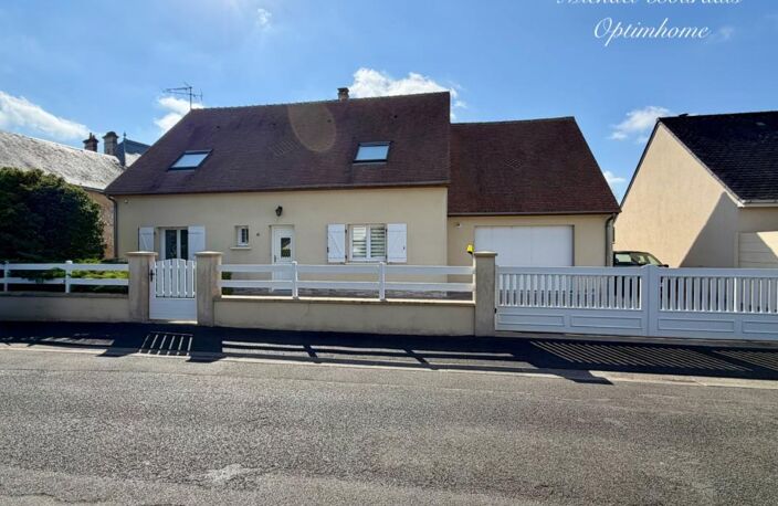 EXCLUSIVITÉ – LE LUDE – Maison 4 chambres - Vie de plain-pied - 3 garages - Terrain clos - Centre-ville à pied — photo 2