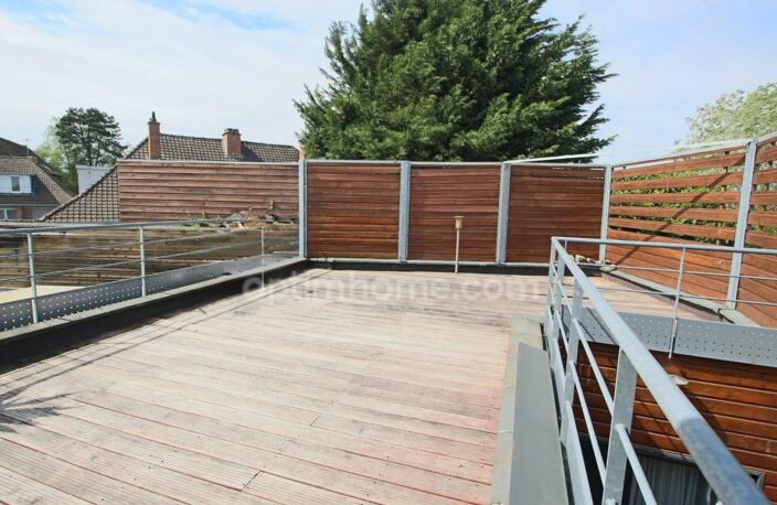 Toufflers Centre - Maison atypique ou Duplex 4 pièces avec terrasse — photo 3