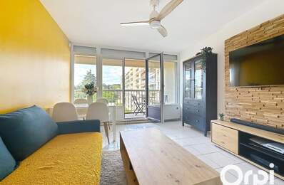 beau T3 rénové avec balcon - ascenseur - stationnement - proche des commodités Villefranche — photo du bien