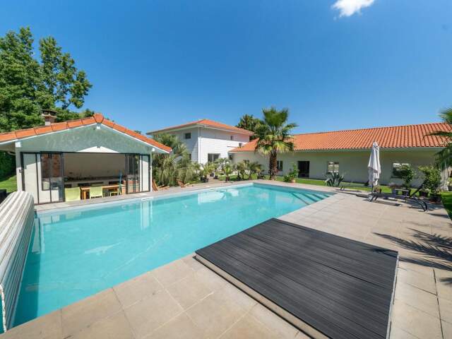 Maison À Vendre — photo du bien