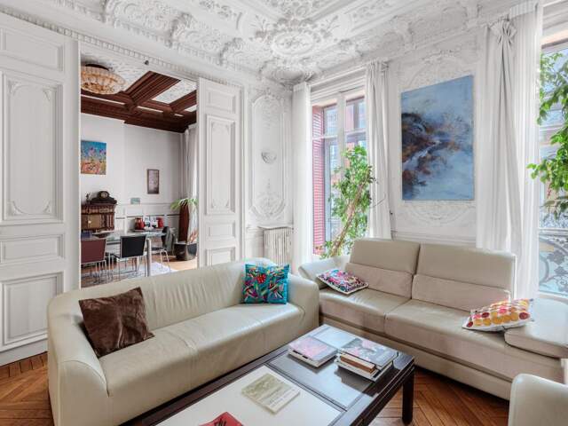 Toulouse Capitole / Victor Hugo – Appartement haussmannien avec ascenseur, balcon filant et cachet de l'ancien — photo du bien