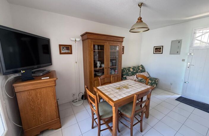 Appartement avec terrasse et jardinet - Vendu meublé — photo 4