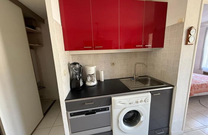 Appartement avec terrasse et jardinet - Vendu meublé — photo 5