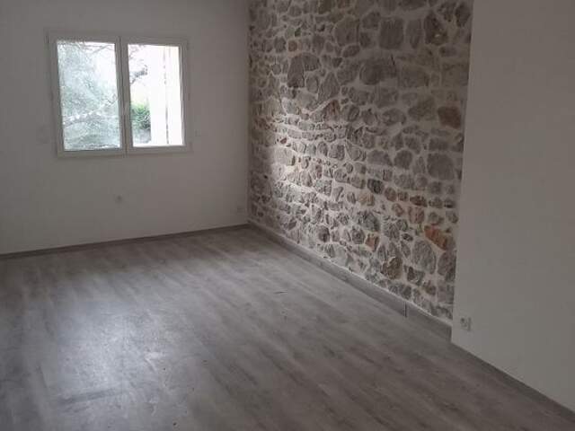 Appartement de 63m2 à louer sur Alès — photo du bien