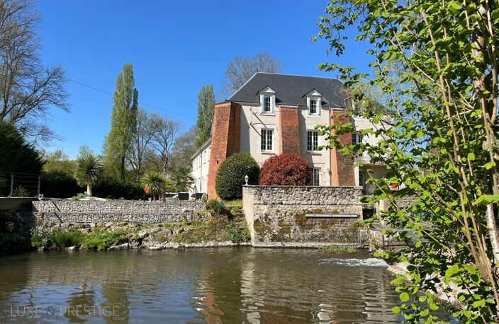 Orléans, Propriete à vendre, superbe Moulin rénové et bordé par la rivière, a l est d Orleans, parcelle de 4500 m² — photo 3
