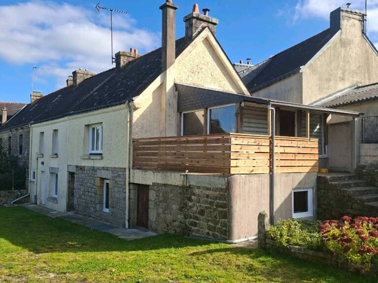 PLOERDUT JOLIE MAISON EN PIERRE SOUS ARDOISE DE 94 M² ENVIRON 5 PIECES 2 DEPENDANCES TERRAIN CLOS DE 2686m² A BATIR — photo 1