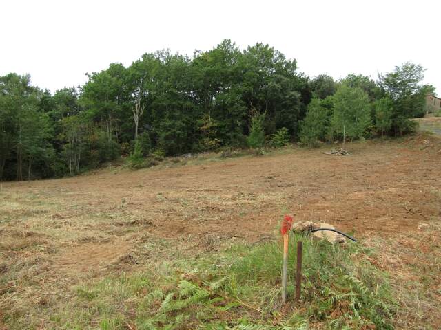 Terrain sur Sarlat dans un environnement très calme — photo du bien