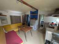 AMBON MOBIL-HOME DE 26m² ENVIRON 2 CHAMBRES AVEC TERRASSE BOIS SUR L'EXTÉRIEUR ET ABRIS DE JARDIN PARCELLE DE 200m² ENVIRON — photo 4