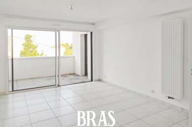 Appartement 3 pièces 275600 €